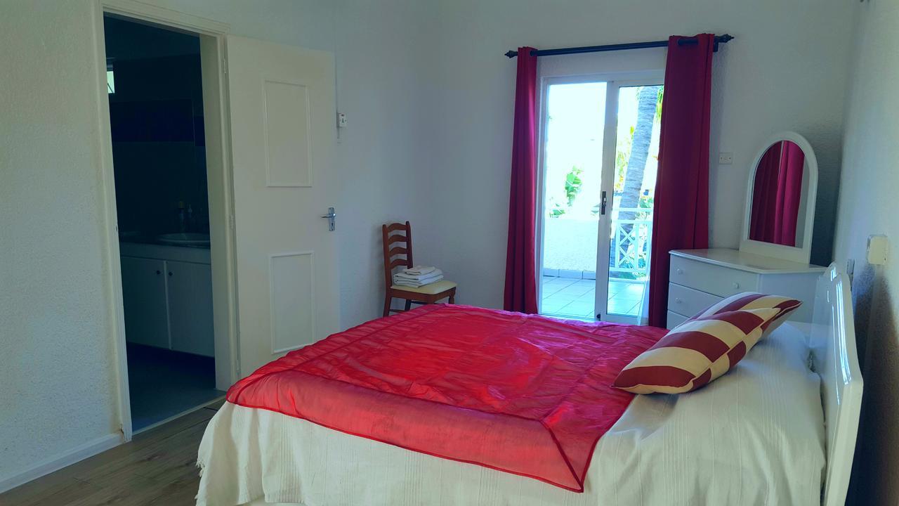 Villa In Le Tamier, 4 Bedrooms, 300M Flic En Flac Beach Exterior foto
